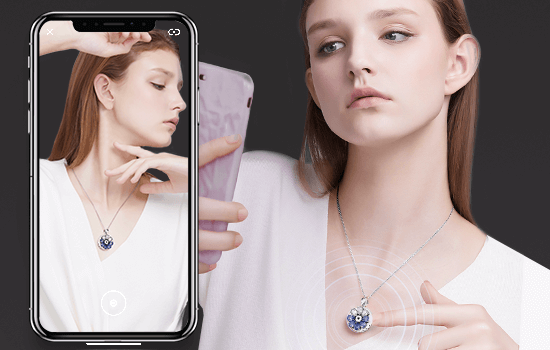 selfie necklace